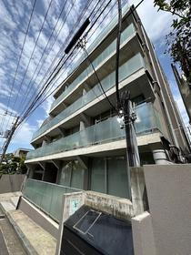神奈川県横浜市港北区大曽根台 地上4階地下2階建 築18年11ヶ月