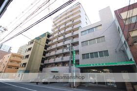 広島県広島市中区堺町１ 13階建