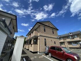 アミティエＩＩＩ番館 2階建