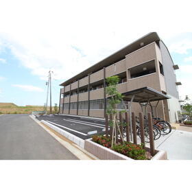 茨城県つくば市みどりの２ 3階建 築9年10ヶ月