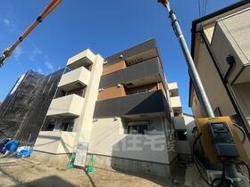 大阪府堺市堺区出島海岸通４  3階建