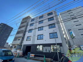 北海道札幌市豊平区豊平三条３ 5階建 築1年3ヶ月