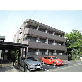 山形県山形市馬見ケ崎２ 3階建