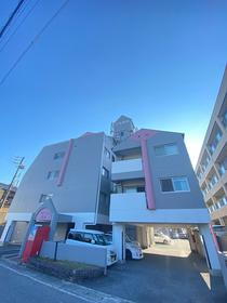 兵庫県姫路市青山西２ 5階建 築34年1ヶ月