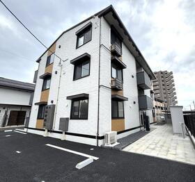 山形県山形市南二番町 3階建 