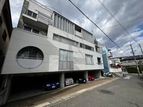 兵庫県神戸市西区王塚台４ 3階建 築32年4ヶ月