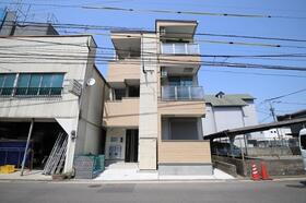 福岡県福岡市博多区吉塚１ 3階建 築2年6ヶ月