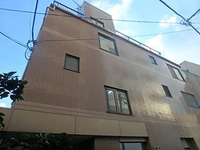 東京都北区上中里３ 3階建