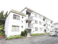 大阪府八尾市高安町北3 3階建 築46年4ヶ月
