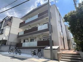 大阪府東大阪市瓢箪山町 3階建