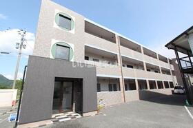 Ｌａｍｏｕｒ　Ａｓｏ 3階建