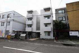北海道札幌市中央区南六条西１８ 4階建 築8年1ヶ月