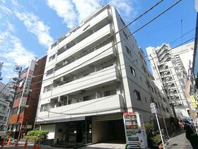 東京都千代田区神田淡路町１ 8階建