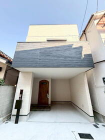 大阪府大阪市住吉区住吉１ 2階建 築1年未満