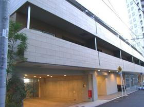 東京都港区南麻布４ 地上5階地下1階建 築16年9ヶ月