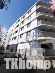 東京都新宿区余丁町 賃貸マンション