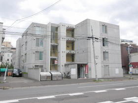 北海道札幌市中央区南四条西１６ 4階建 築18年2ヶ月