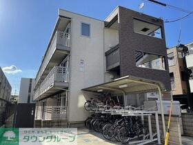 埼玉県さいたま市南区曲本４ 3階建 築8年9ヶ月