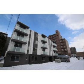 北海道札幌市白石区東札幌六条６ 4階建 築8年5ヶ月