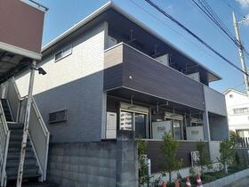 東京都三鷹市新川５ 2階建