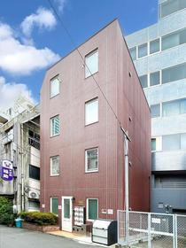 東京都新宿区西新宿４ 4階建 築7年4ヶ月