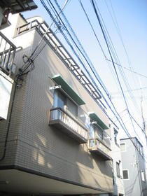 東京都葛飾区新小岩１ 3階建