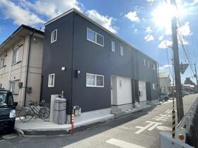 兵庫県姫路市栗山町 2階建