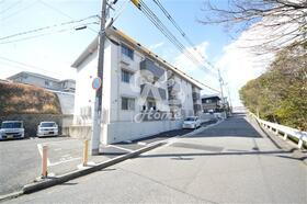 兵庫県神戸市垂水区舞子台８ 3階建 築2年6ヶ月