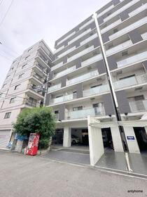 エルミタージュ難波南２ 9階建