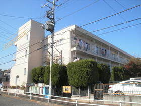東京都東久留米市前沢５ 3階建 築44年4ヶ月