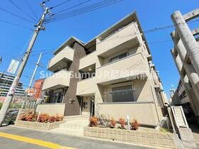 兵庫県尼崎市東七松町１ 3階建 築8年11ヶ月