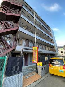 神奈川県平塚市根坂間 5階建 築32年10ヶ月