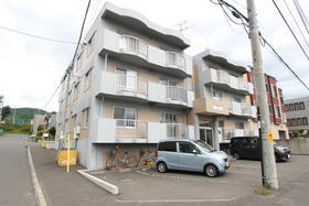 北海道札幌市手稲区富丘三条５ 3階建 築18年4ヶ月