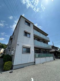 兵庫県姫路市西今宿５ 3階建 築9年10ヶ月