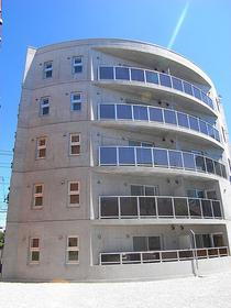 北海道札幌市中央区北十二条西１６ 5階建 築14年