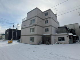 北海道札幌市北区新琴似八条１５ 4階建