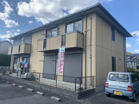 兵庫県姫路市新在家本町２ 2階建