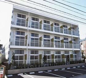 レオパレスこもと 3階建