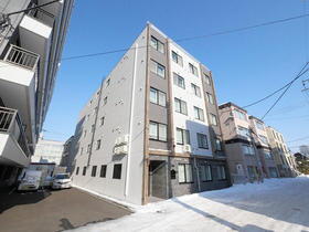 北海道札幌市中央区南八条西１０ 5階建 築1年9ヶ月