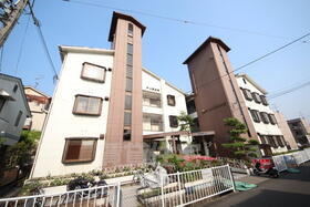 奈良県生駒市小瀬町 3階建