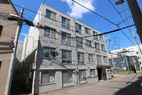 北海道札幌市中央区南七条西１０ 4階建 築6年7ヶ月