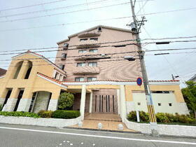 アグア 5階建
