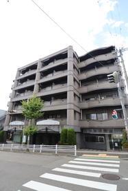 兵庫県神戸市須磨区白川台６ 7階建