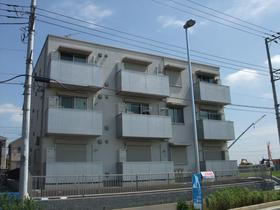神奈川県平塚市北金目１ 3階建 築15年11ヶ月