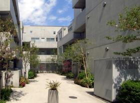 東京都中野区新井１ 4階建 築12年9ヶ月