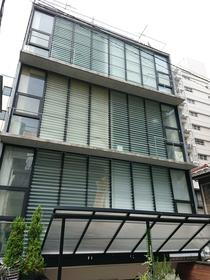 東京都港区南麻布１ 地上5階地下1階建 築21年1ヶ月