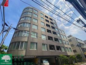東京都目黒区鷹番３ 8階建 築15年3ヶ月