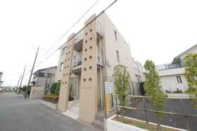ピッコロ・イソーラ 3階建
