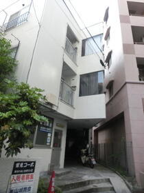 神奈川県横浜市西区花咲町５ 3階建 築45年8ヶ月
