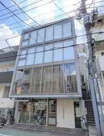 東京都目黒区中央町２ 地上3階地下1階建 築18年10ヶ月
